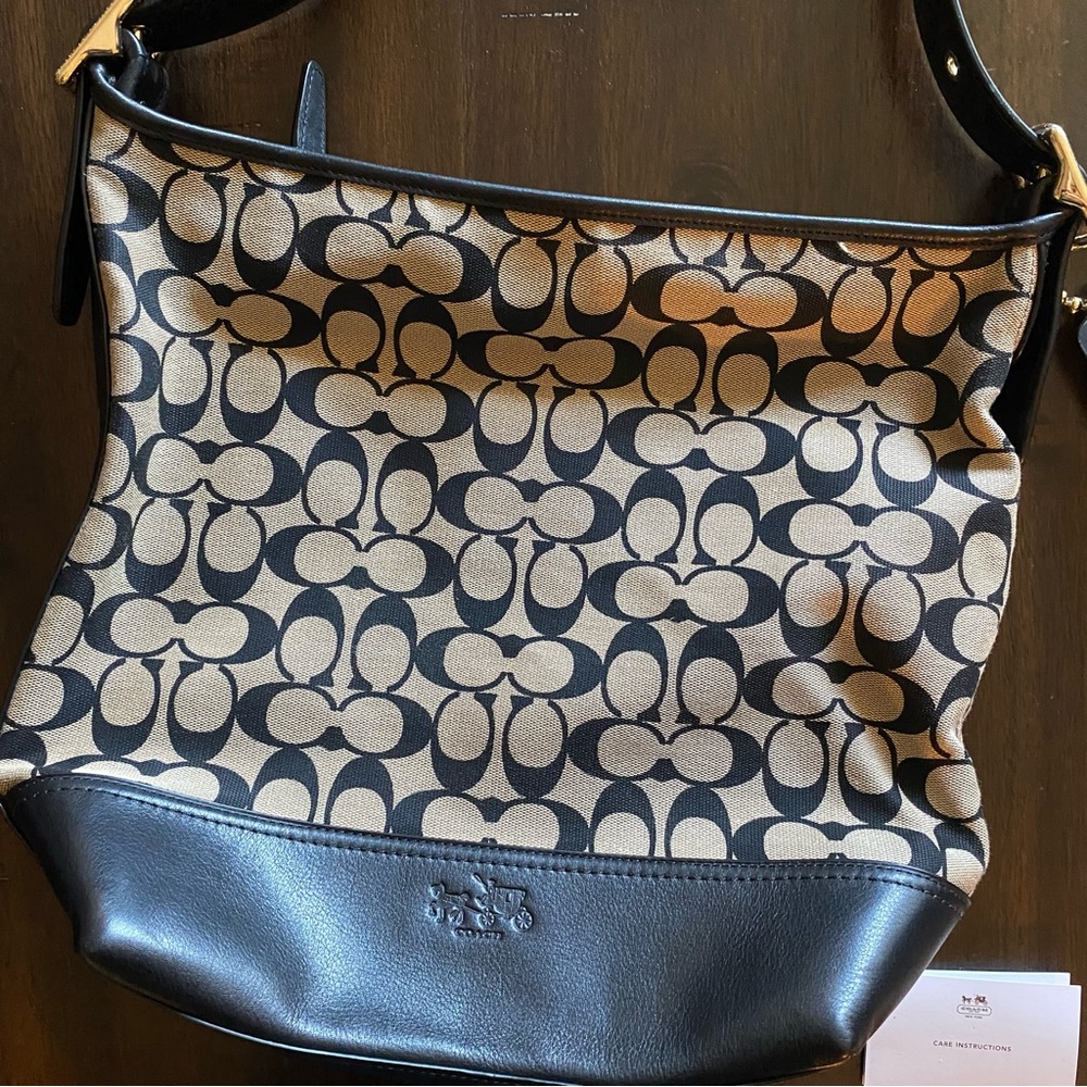 Brand new without tag coach off the shoulder duffle bag